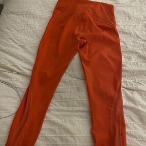 New mesh Wunder Under lululemon leggings 25” size6